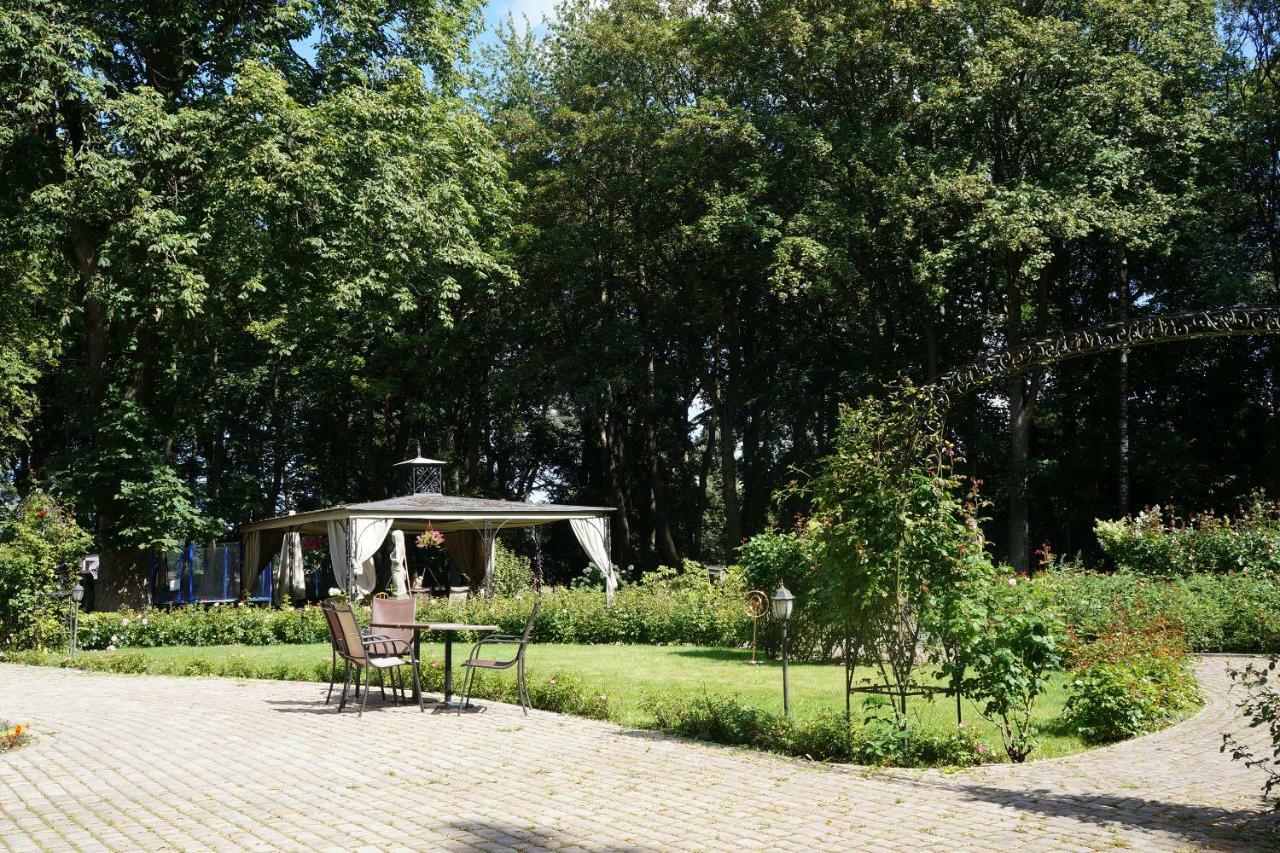 Lisewski Dwor Gniewino Exterior foto